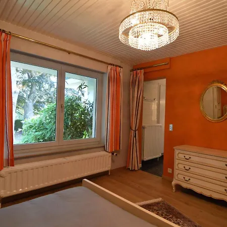 Elegant In With Fitness Playroom Villa *